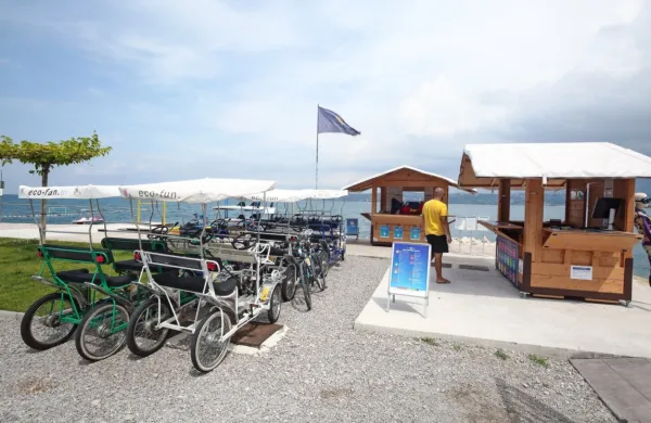 Active Koper zaseda prostor pred kopališčem Žusterna in tamkajšnjim Centrom vodnih športov. 
