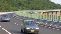 Napovedana nova delna zapora hitre ceste na Rebrnicah zaradi 
meritev burje  je sprožila prepih.  