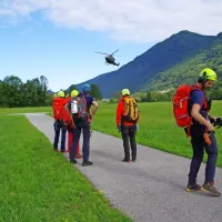  Z vojaškim helikopterjem so v dolino v dveh dneh prepeljali dva 
mrtva jadralna padalca. 