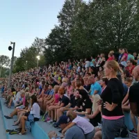 Tekmovalce je prišlo spodbujat skoraj 2000 obiskovalcev.