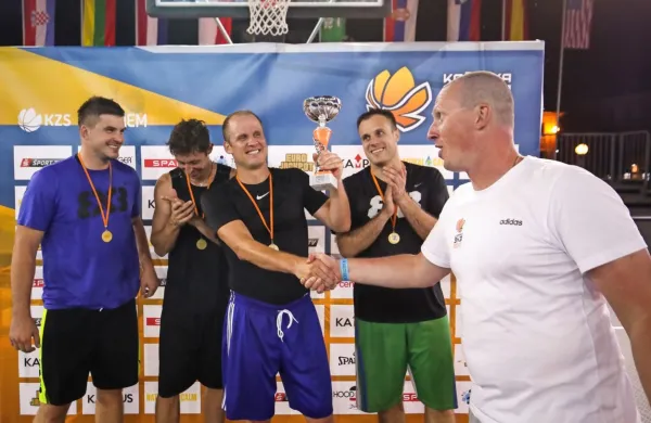 Člani piranske ekipe, državni prvaki v košarki 3x3