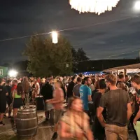 Rock Šok je v soboto obiskalo okoli 1300 ljudi vseh generacij.