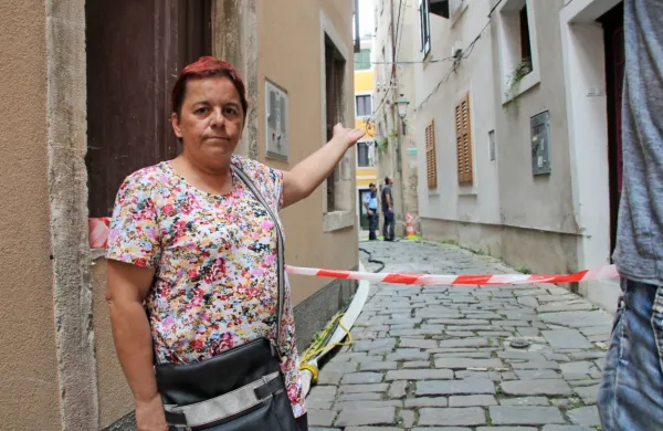 Zalika Cener se je požara lotila z majhnim gasilnim aparatom in hitro obupala.