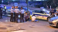Sobotno zasledovanje slovenskih policistov čez mejo se je končalo 
na istem mestu, kjer so naši policisti lani maja prvič odmevno 
posredovali v Trstu in s pištolami v rokah prijeli prebežnike s 
Kosova (na fotografiji).