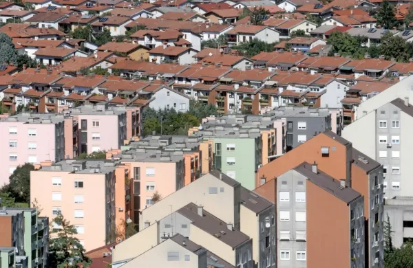 Država mora ustvarjati možnosti, da si lahko državljani pridobijo primerno stanovanje