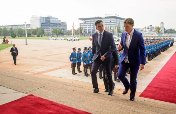 Predsednik vlade Marjan Šarec se je  v Beogradu sešel s srbsko 
premierko Ano Brnabić.