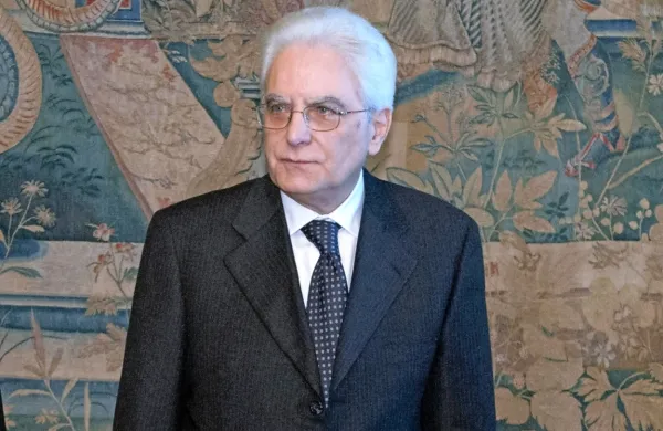 Italijanski predsednik Sergio Mattarella je sicer že v torek začel 
drugi krog pogovorov o reševanju politične krize.