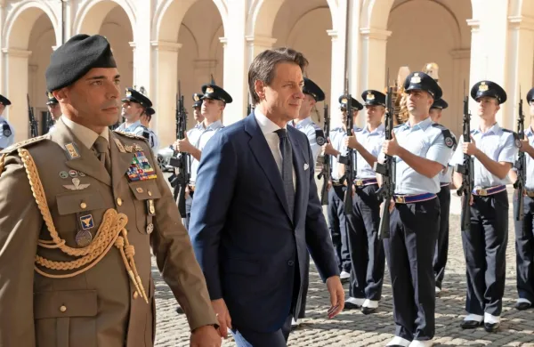 Conteja zdaj čaka  sestavljanje vlade, ki bi lahko  trajalo nekaj 
dni.