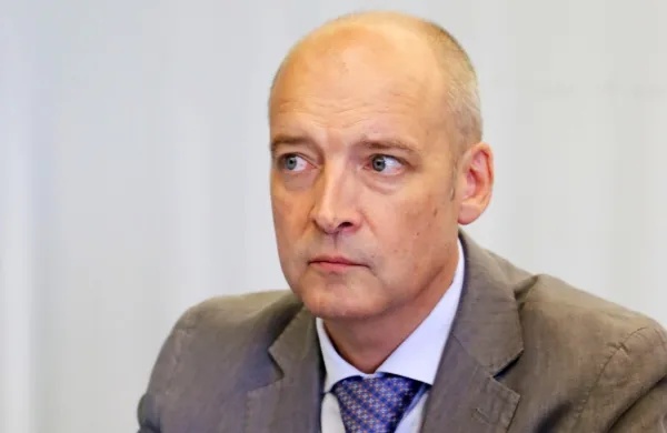 Zdravstveni minister ni zadovoljen z rmitezultati šempetrske 
bolnišnice, ki jo vodi Stanislav Rijavec.