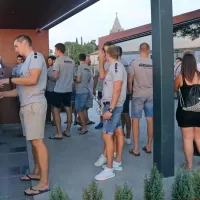 Koprski rokometa&scaron;i z navijači in pokrovitelji