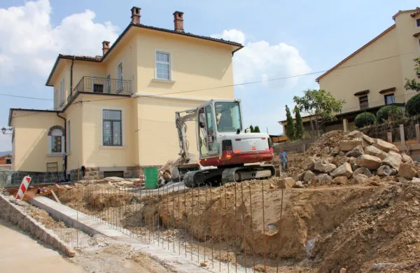 Ob &scaron;oli na Gočah urejajo otro&scaron;ko igri&scaron;če