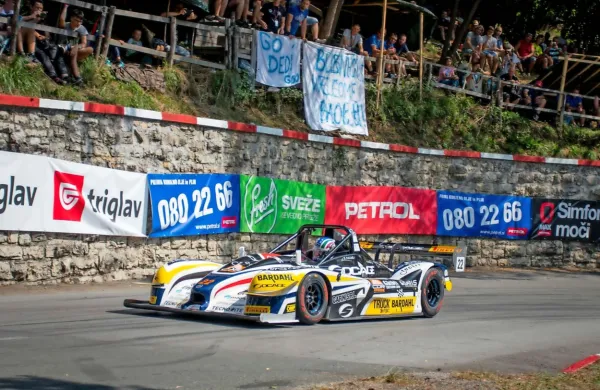 Italijan Simone Faggioli je na progi na Šembije včeraj slavil že 
osmič.