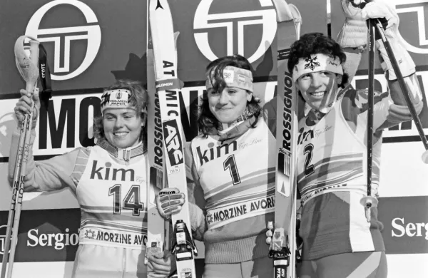 Španka Blanca Fernandez Ochoa (v sredini, med Švedinjo Pernillo 
Wiberg in Švicarko Vreni Schneider) je v svetovnem pokalu 
nastopala od leta 1982 do 1992.