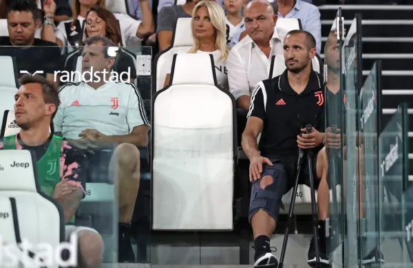 Juventus po operaciji vsaj &scaron;est mesecev brez Chiellinija