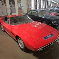 Maserati ghibli s ceno 295.000 evrov, za njim Maserati mexico s 
ceno 159.000 evrov, tretji v vrsti pa je Lamborghini espada, ki je 
naprodaj za 175 tisočakov.