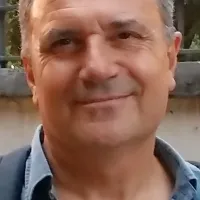 Zasekati v družbo, poleteti v vesolje