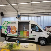  Marjetkomobil je opremljen s promocijskimi zabojniki za ločeno 
zbiranje odpadkov. 