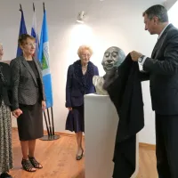 Naj ga pogledajo ... in zasli&scaron;ijo glasbo