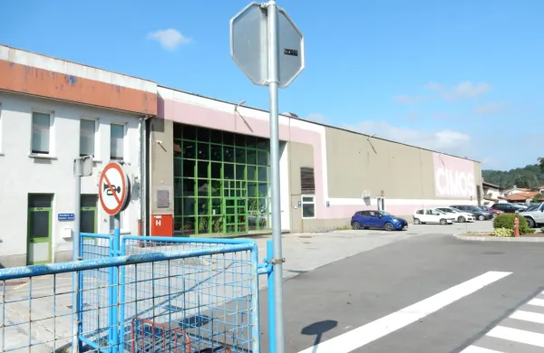 Cimosu še vedno primanjkuje ustrezno usposobljenih delavcev in 
jih še išče.