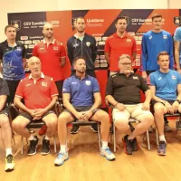 Takole so se včeraj v Ljubljani zbrali selektorji in kapetani šestih 
reprezentanc skupine C, ki bo dane začela boje v Stožicah.