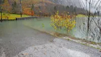 V Bavšici bodo cesto sanirali in  dvignili, da  ob poplavah ne bo več pod vodo in bo zagotovila varen dostop do domačij in 
planinskega doma.

