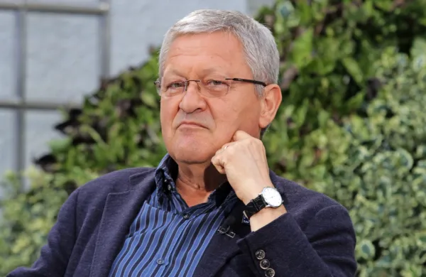 Pisatelj Dragan Velikić: &ldquo;Res si ni treba izmi&scaron;ljati&rdquo;