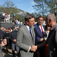 FOTO: Proslava v Ajdov&scaron;čini - &Scaron;arec: &ldquo;Primorke in Primorci ste nam vzor&rdquo;