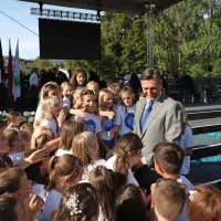 FOTO: Proslava v Ajdov&scaron;čini - &Scaron;arec: &ldquo;Primorke in Primorci ste nam vzor&rdquo;
