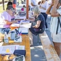 V službo, &scaron;olo in po opravkih pe&scaron;, s kolesom ali z &ldquo;elektriko&rdquo;