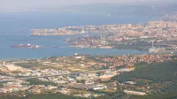 Tržaško pristanišče bo, kot kaže, še pred koprskim imelo dva 
železniška izhoda iz pristanišča v zaledje, kar pomeni konkurenčno prednost. 