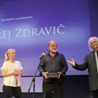 Skrajni čas je, da odpremo oči