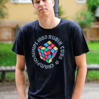 Goran Vojnović je leta  2012 objavil  roman  Jugoslavija, moja dežela,  
ki bo štiri leta po ljubljanski uprizoritvi zaživel še v Kopru.    
