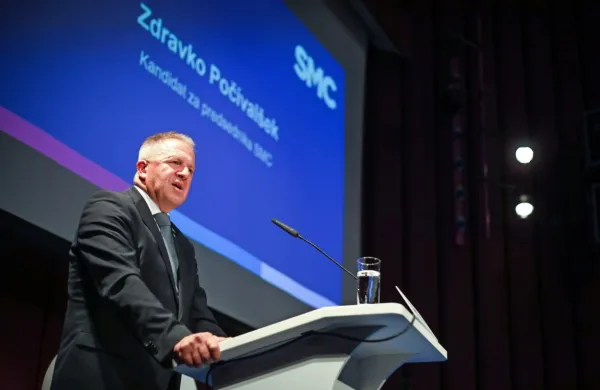 Delegati kongresa SMC so danes soglasno za novega predsednika 
stranke izvolili ministra za gospodarstvo Zdravka Počivalška.