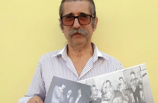 Publicist Slobodan Simič Sime v skoraj 200 straneh dolgi knjigi predstavi začetke rock, bit in pop glasbe v Piranu.