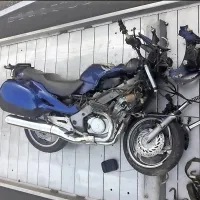 Ostanki motorja, s katerim se je v soboto zadnjič peljal 59-letnik iz 
okolice Domžal. 