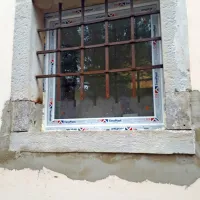 Sporni utegnejo biti tudi posegi na okenskih okvirih