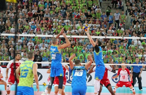 Slovenija v finalu s Srbijo