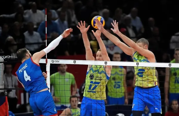 Sloveniji srebrna zlata kolajna