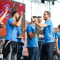 Najbolj&scaron;i navijači na svetu pozdravili slovenske &scaron;portne junake