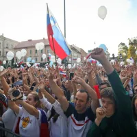 Najbolj&scaron;i navijači na svetu pozdravili slovenske &scaron;portne junake
