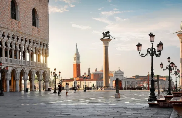Sodi&scaron;če v Benetkah kaznovalo roparja nakita iz Doževe palače