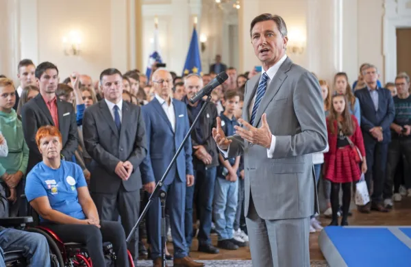 “Pomisleki so legitimni, tudi jaz jih imam, a če se bomo za to 
odločili, ga praznujmo iskreno, z radostjo. Nenazadnje je šport 
tako kot kultura ena redkih stvari, ki nas povezuje,