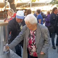 FOTO: Z bralci v deželi zelenega zlata