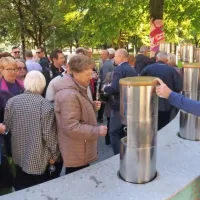 FOTO: Z bralci v deželi zelenega zlata