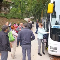 FOTO: Z bralci v deželi zelenega zlata