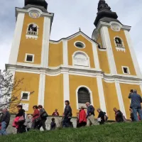 FOTO: Z bralci v deželi zelenega zlata