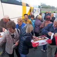 FOTO: Z bralci v deželi zelenega zlata