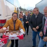 FOTO: Z bralci v deželi zelenega zlata