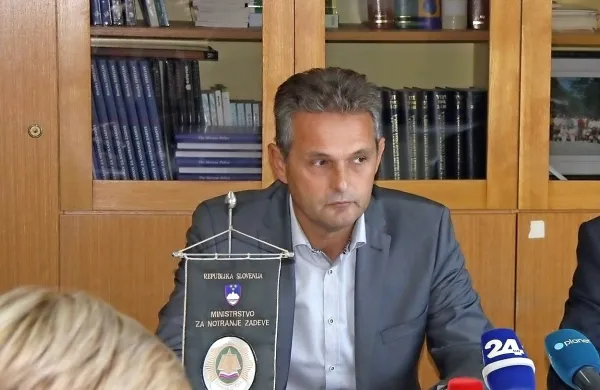 Marino Pangos, vodja sektorja kriminalistične policije Policijske 
uprave Nova Gorica, je  predstavil dosedanje izsledke kriminalistične preiskave suma storitve kaznivega dejanja umora. 