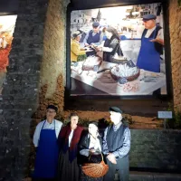 Bernardinski oboki z razstavo fotografij na prostem